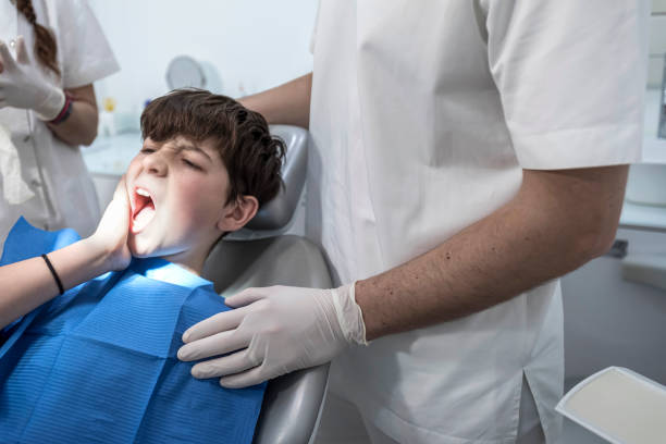 Best Emergency Tooth Extraction in Connerton, FL